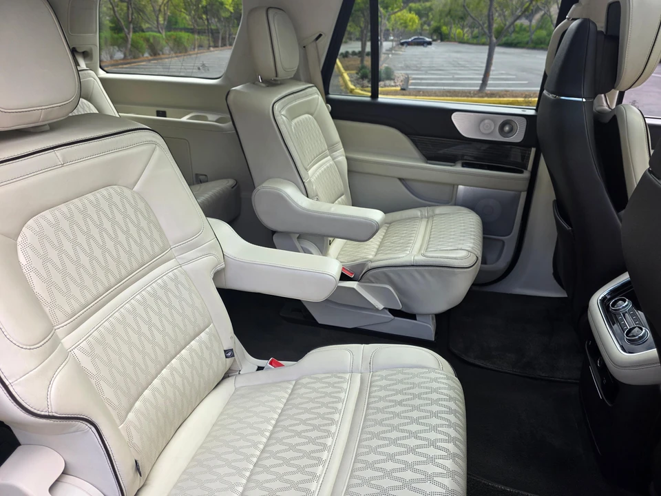2018 Lincoln Navigator 4th Gen - Image 31 of 31