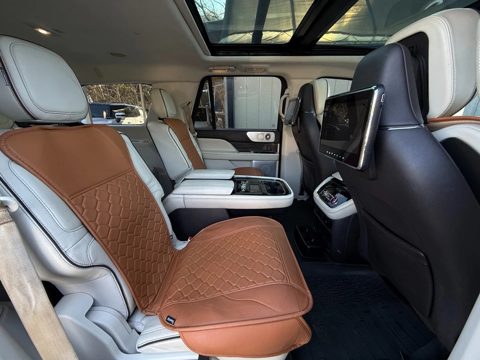 2018 Lincoln Navigator 4th Gen - Image 20 of 21