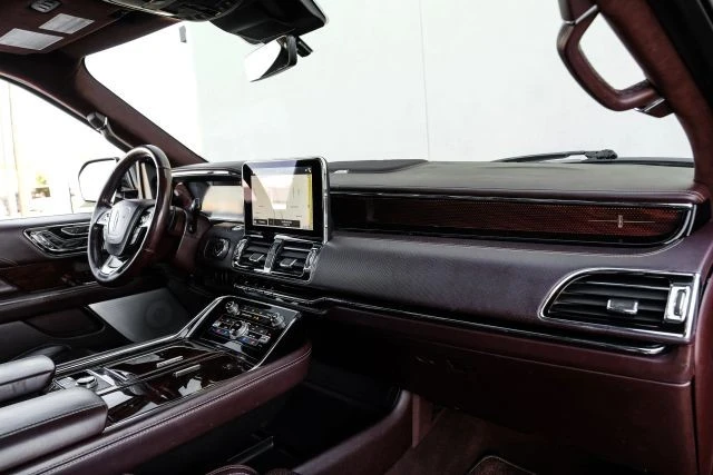 2018 Lincoln Navigator 4th Gen - Image 16 of 21