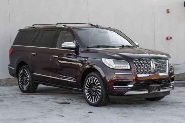 2018 Lincoln Navigator 4th Gen - Image 8 of 21
