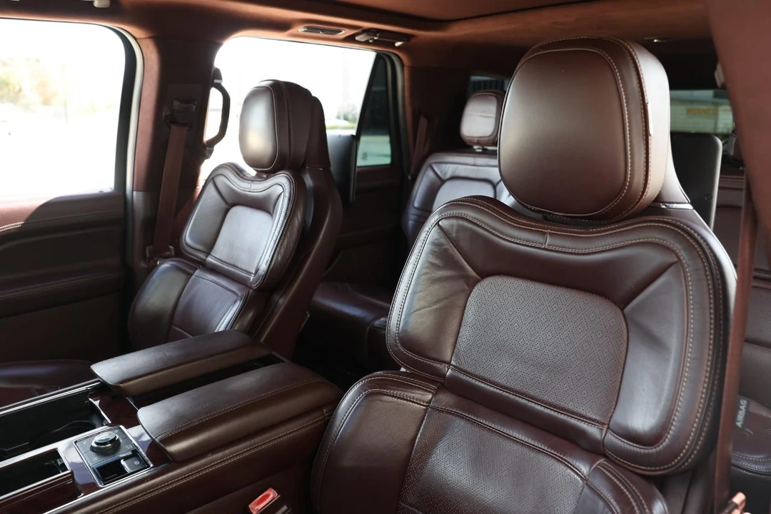 2018 Lincoln Navigator 4th Gen - Image 6 of 12