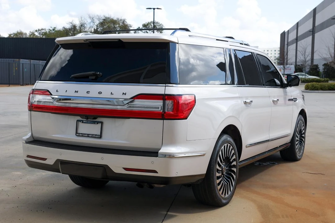 2018 Lincoln Navigator 4th Gen - Image 13 of 21