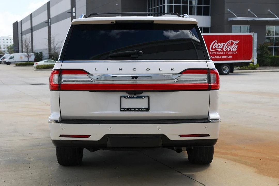 2018 Lincoln Navigator 4th Gen - Image 9 of 21