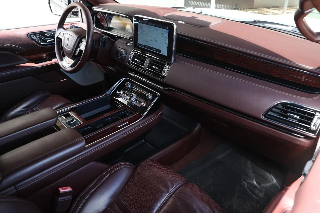 2018 Lincoln Navigator 4th Gen - Image 20 of 21