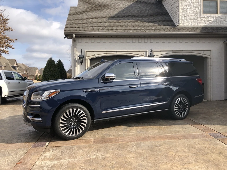 2018 Lincoln Navigator 4th Gen - Image 5 of 17