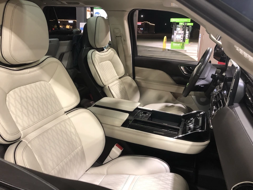 2018 Lincoln Navigator 4th Gen - Image 16 of 17