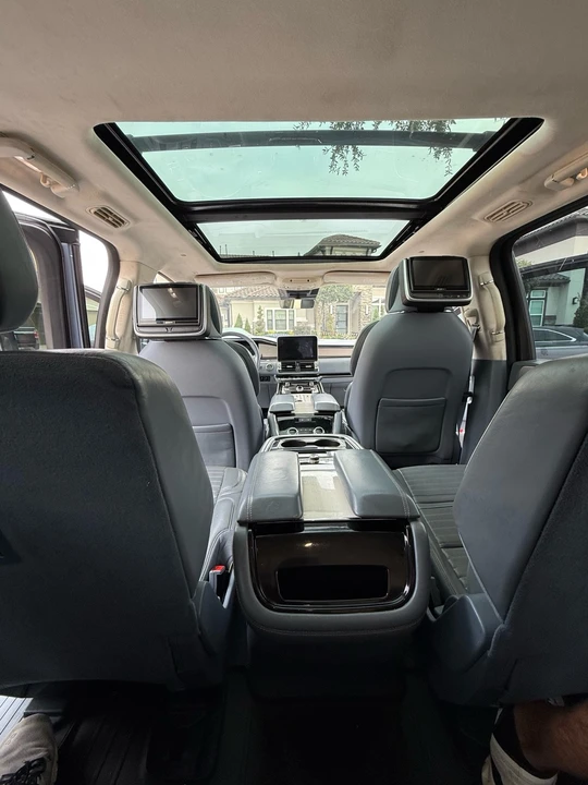 2018 Lincoln Navigator 4th Gen - Image 8 of 12