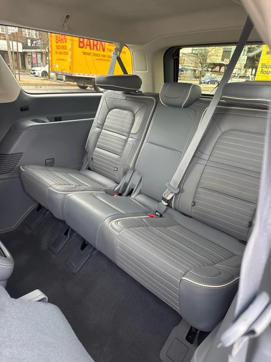 2018 Lincoln Navigator 4th Gen - Image 11 of 18