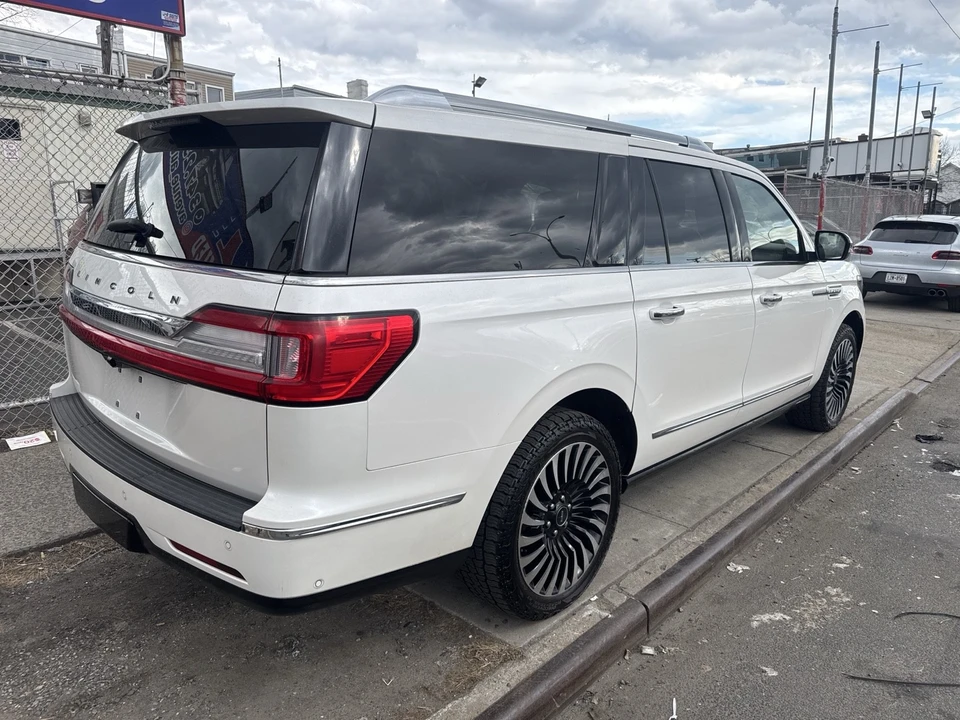 2018 Lincoln Navigator 4th Gen - Image 4 of 18