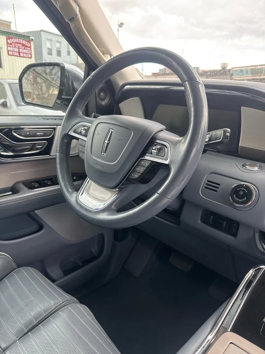 2018 Lincoln Navigator 4th Gen - Image 16 of 18