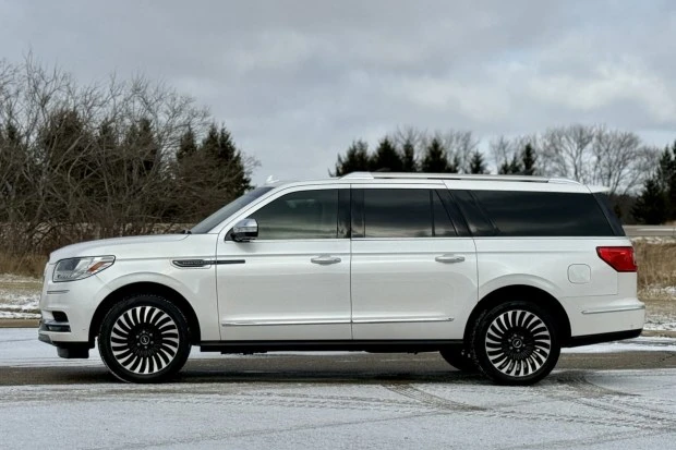 2018 Lincoln Navigator 4th Gen - Image 3 of 8
