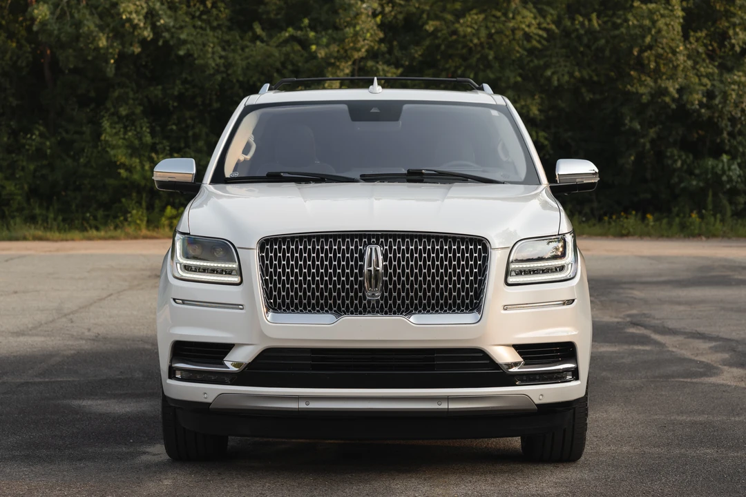 2018 Lincoln Navigator 4th Gen - Image 5 of 31