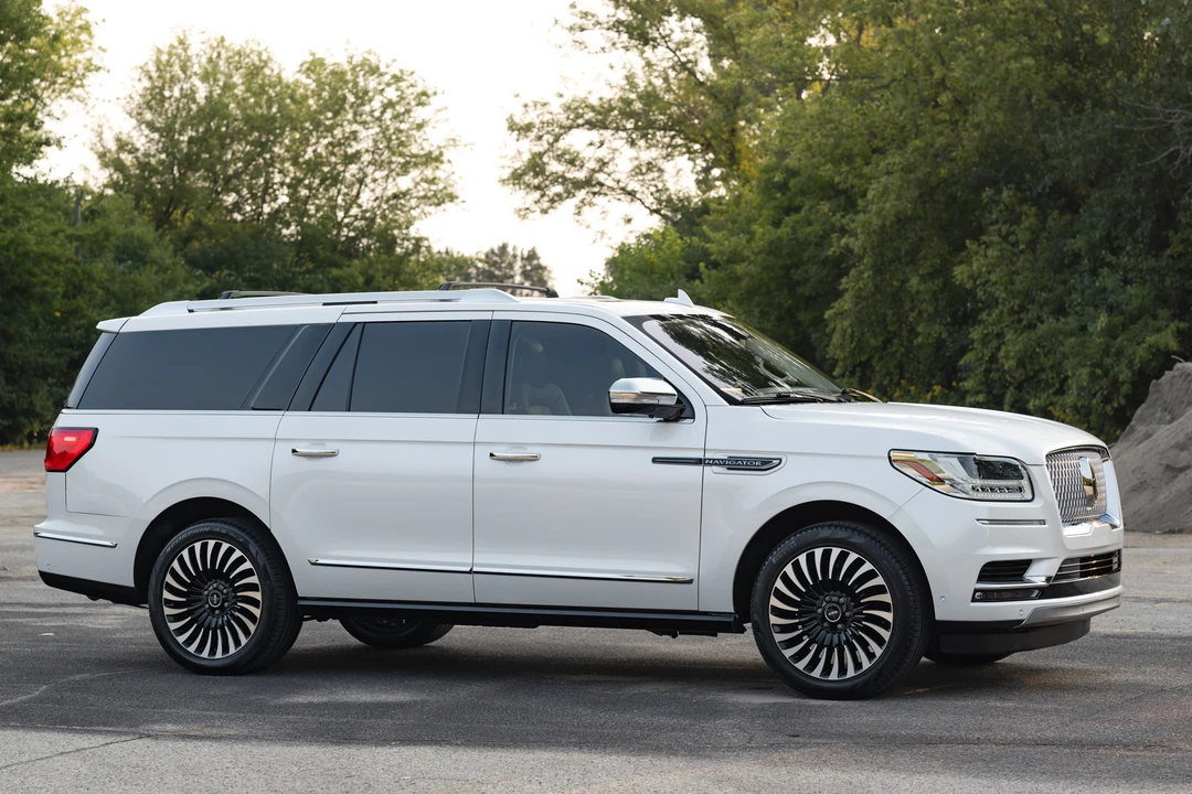 2018 Lincoln Navigator 4th Gen - Image 11 of 31