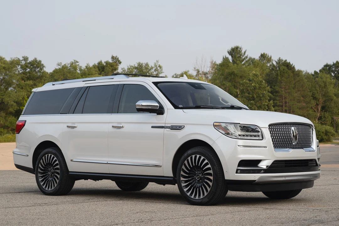 2018 Lincoln Navigator 4th Gen - Image 9 of 31