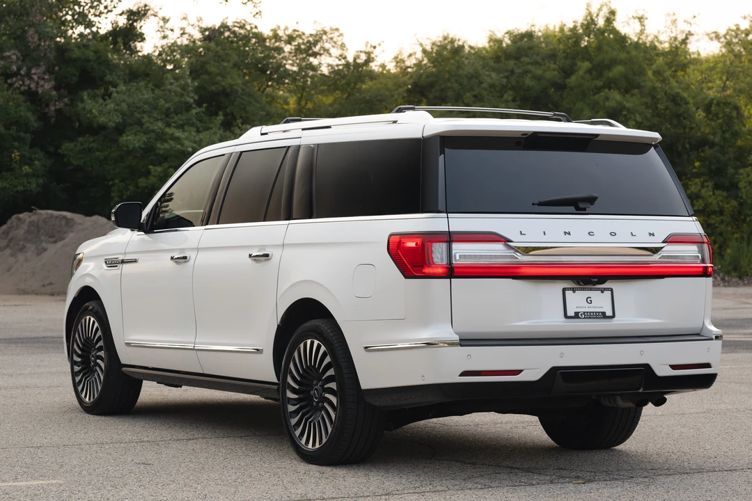 2018 Lincoln Navigator 4th Gen - Image 20 of 31