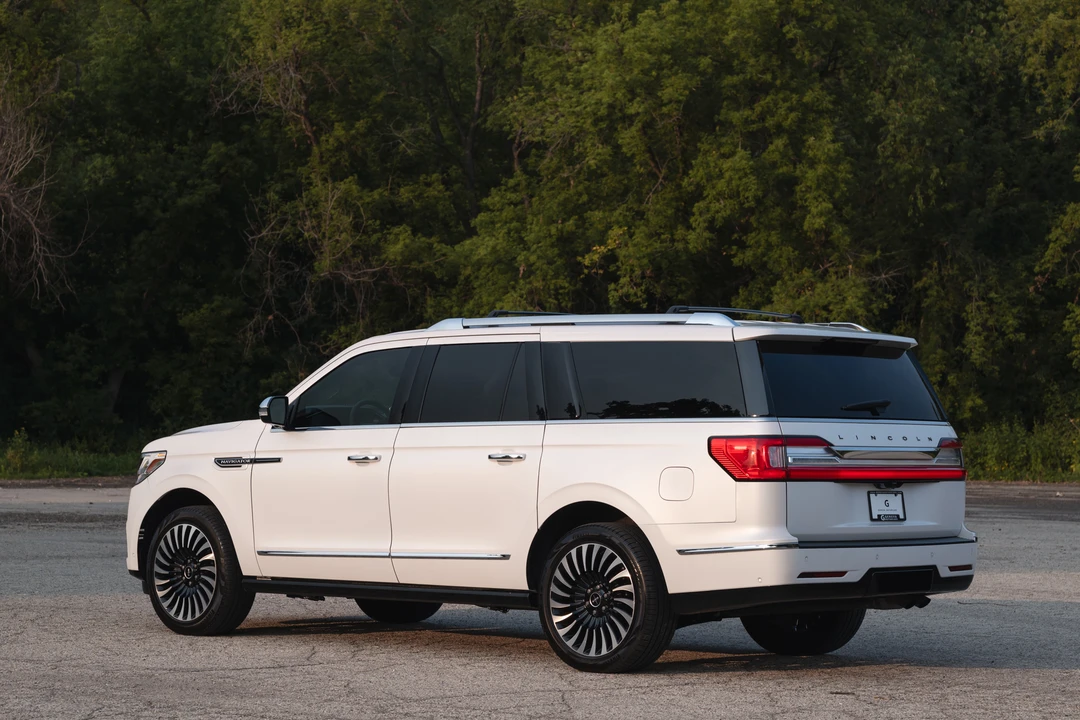 2018 Lincoln Navigator 4th Gen - Image 24 of 31