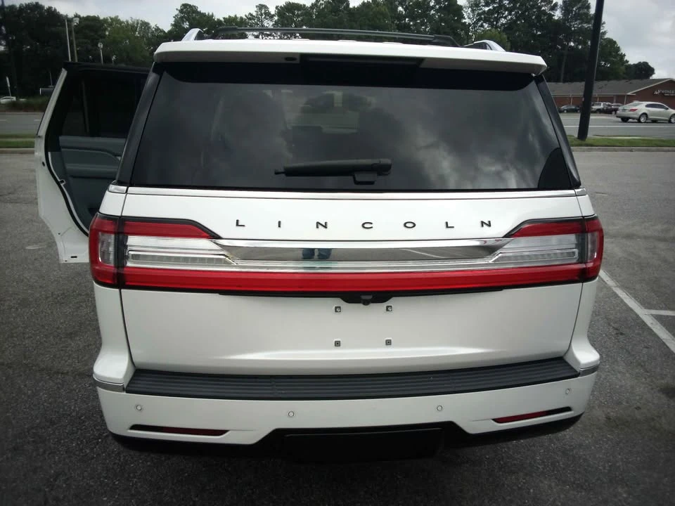 2018 Lincoln Navigator 4th Gen - Image 2 of 14