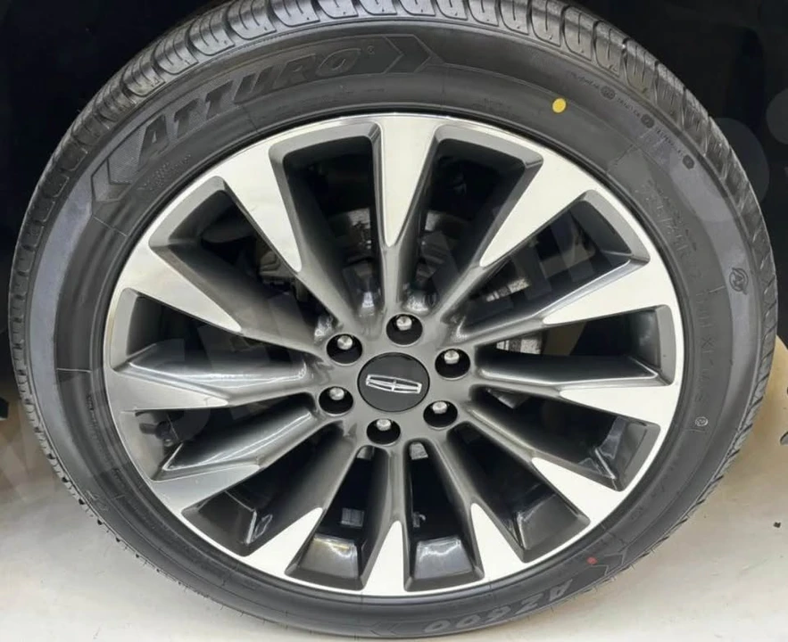 2018 Lincoln Navigator 4th Gen - Image 16 of 20