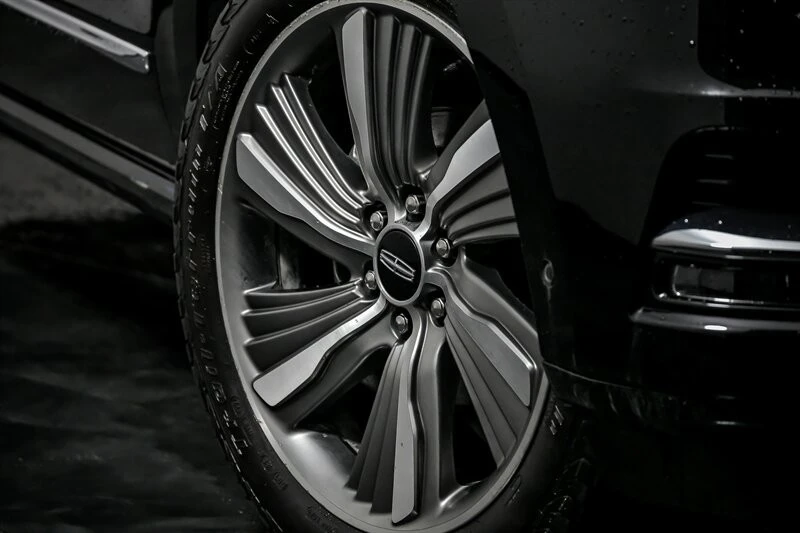2018 Lincoln Navigator 4th Gen - Image 3 of 21