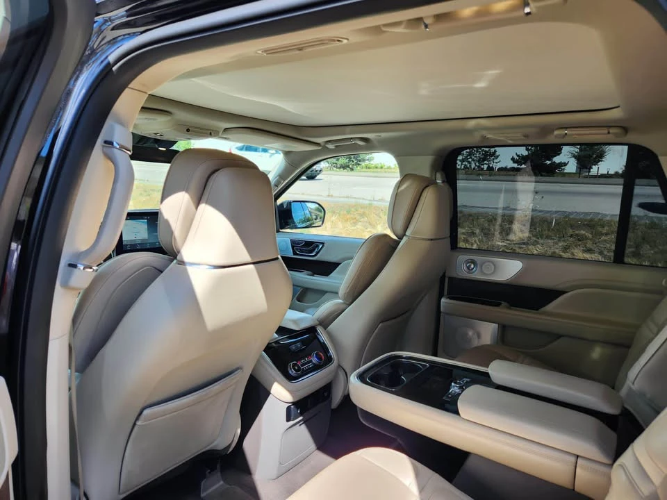 2018 Lincoln Navigator 4th Gen - Image 2 of 10