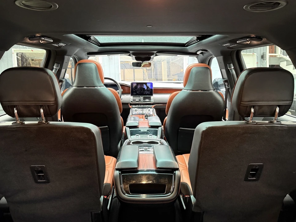 2018 Lincoln Navigator 4th Gen - Image 15 of 20
