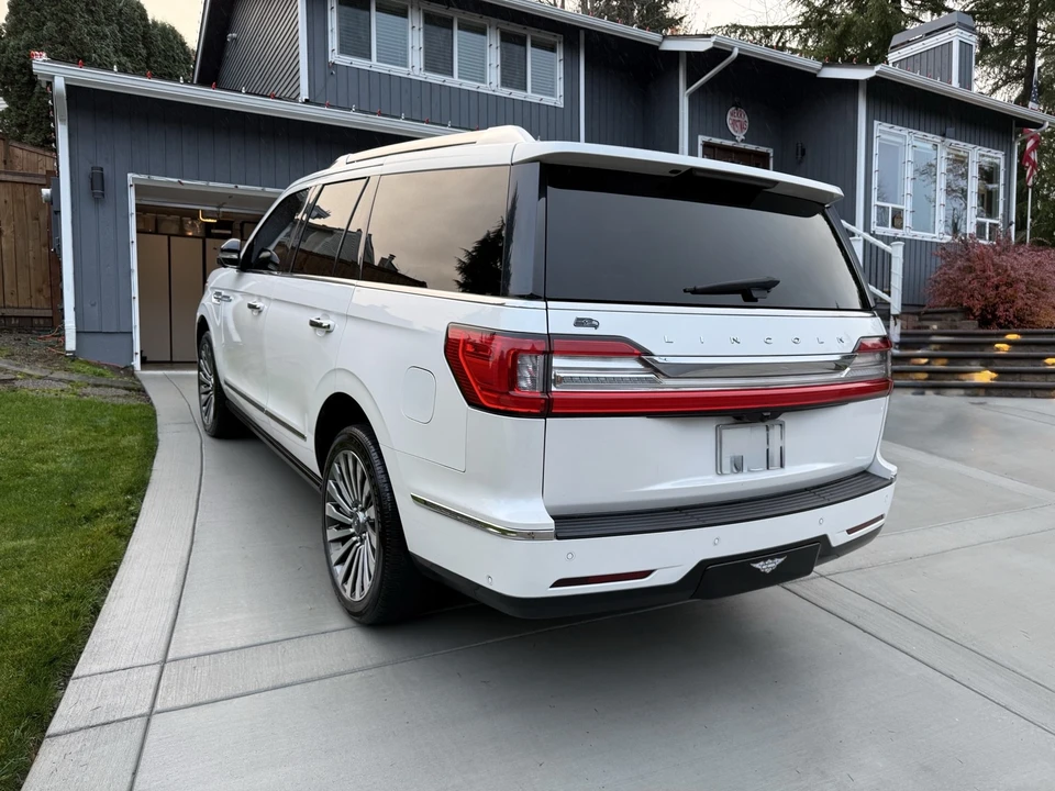 2018 Lincoln Navigator 4th Gen - Image 2 of 20