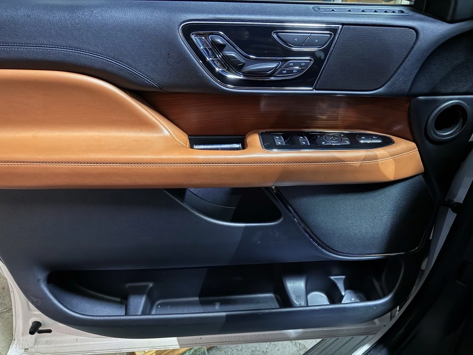 2018 Lincoln Navigator 4th Gen - Image 9 of 20