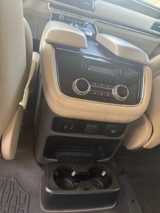 2018 Lincoln Navigator 4th Gen - Image 17 of 21