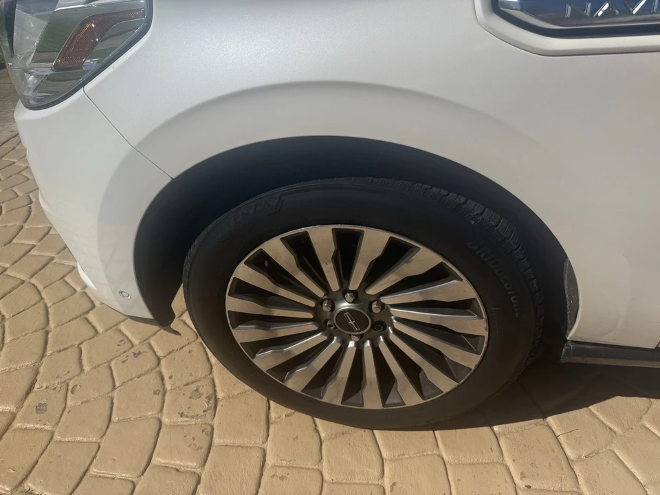 2018 Lincoln Navigator 4th Gen - Image 6 of 21