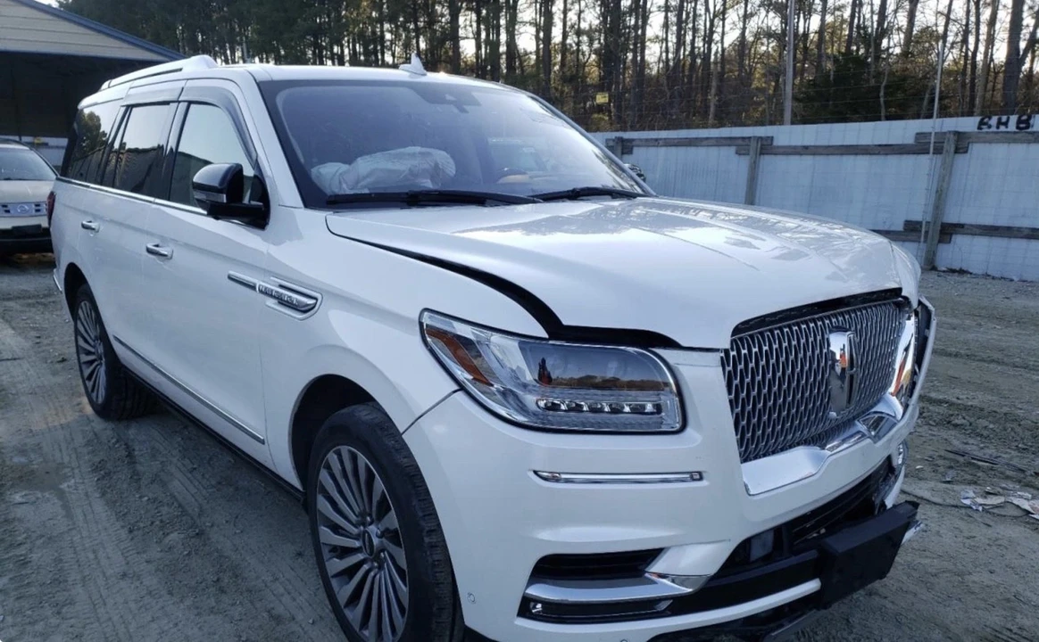 2018 Lincoln Navigator 4th Gen - Image 12 of 21