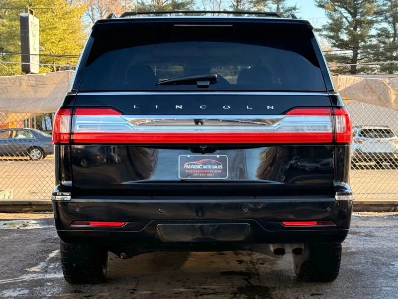 2018 Lincoln Navigator 4th Gen - Image 10 of 12