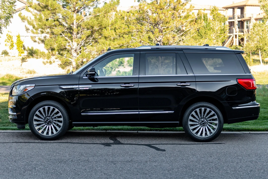 2018 Lincoln Navigator 4th Gen - Image 3 of 31
