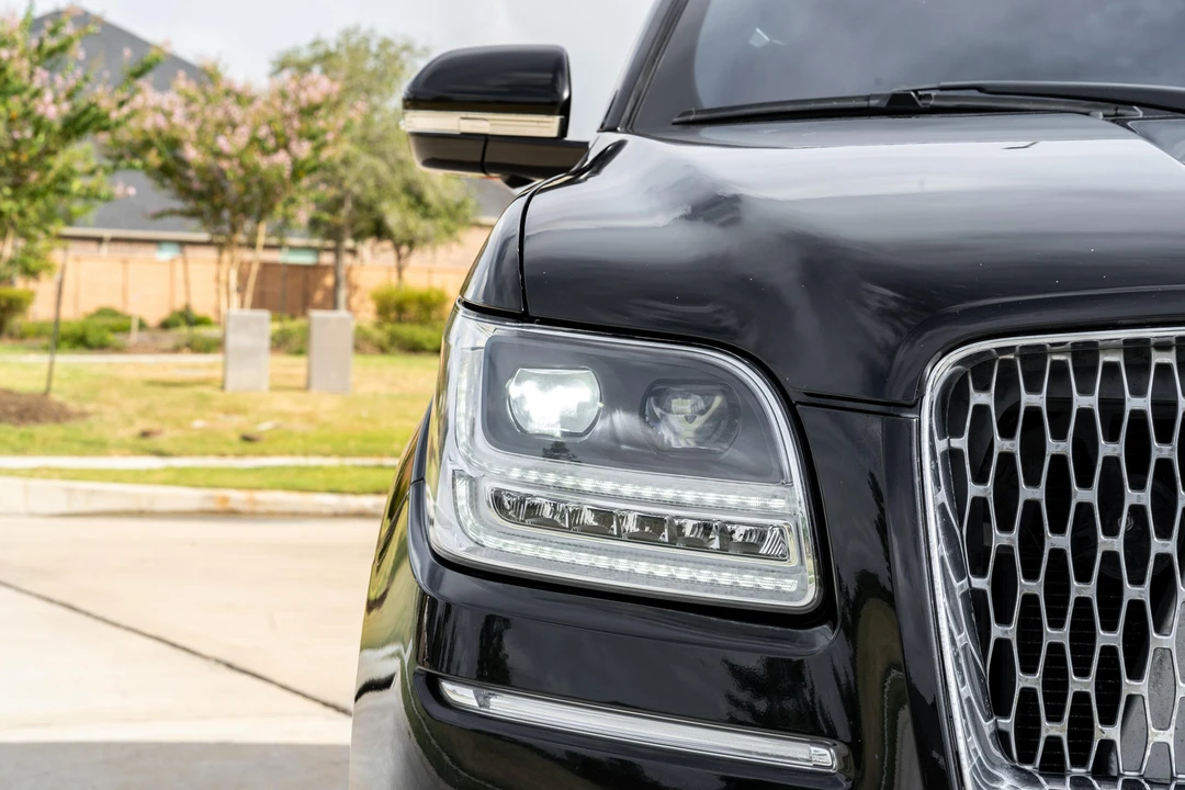 2018 Lincoln Navigator 4th Gen - Image 12 of 31