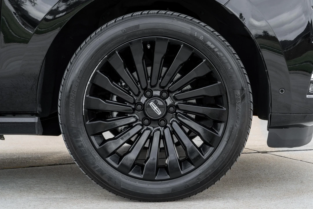 2018 Lincoln Navigator 4th Gen - Image 31 of 31
