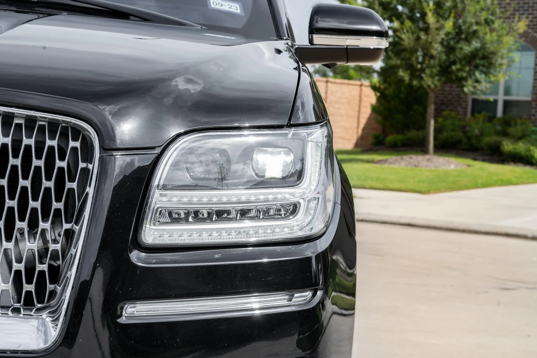2018 Lincoln Navigator 4th Gen - Image 14 of 31