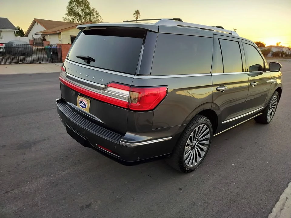 2018 Lincoln Navigator 4th Gen - Image 3 of 14