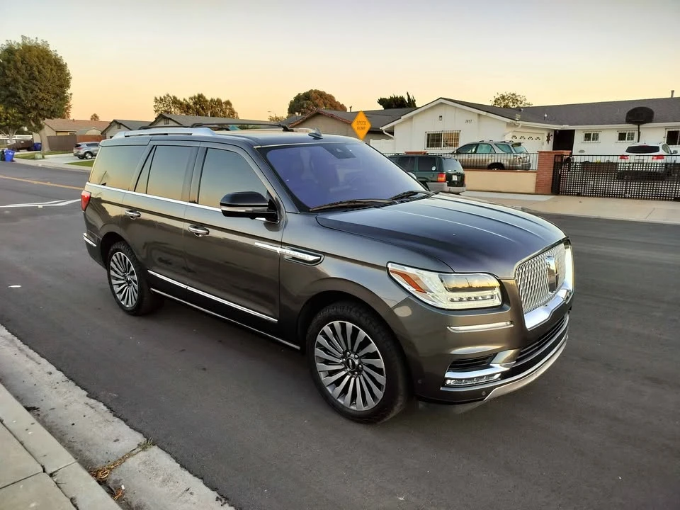 2018 Lincoln Navigator 4th Gen - Image 5 of 14