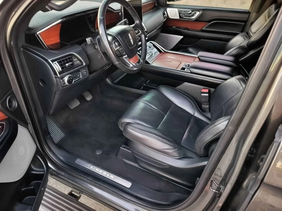 2018 Lincoln Navigator 4th Gen - Image 9 of 14