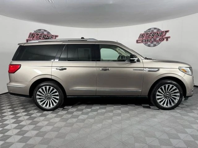 2018 Lincoln Navigator 4th Gen - Image 8 of 12