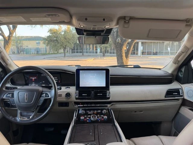 2018 Lincoln Navigator 4th Gen - Image 15 of 21