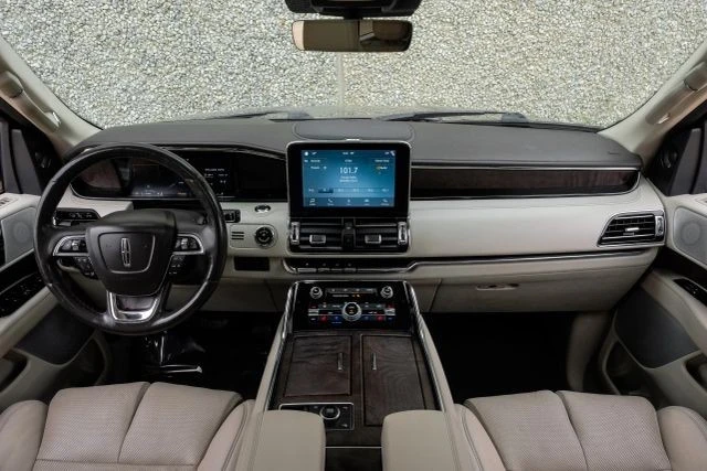2018 Lincoln Navigator 4th Gen - Image 14 of 21