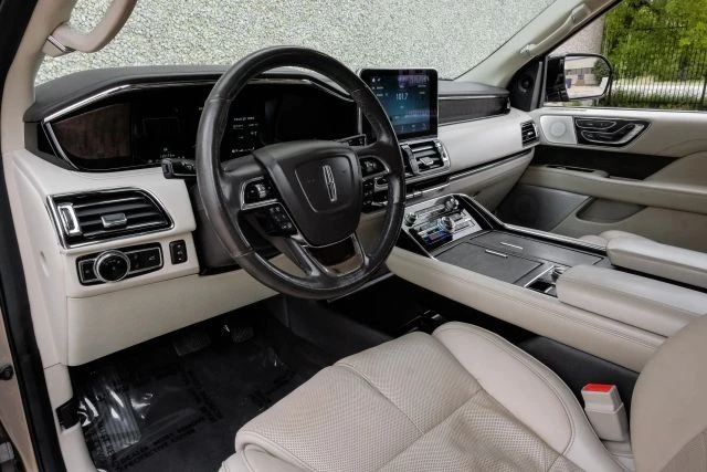 2018 Lincoln Navigator 4th Gen - Image 3 of 21