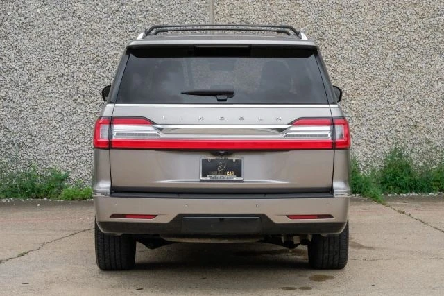 2018 Lincoln Navigator 4th Gen - Image 9 of 21
