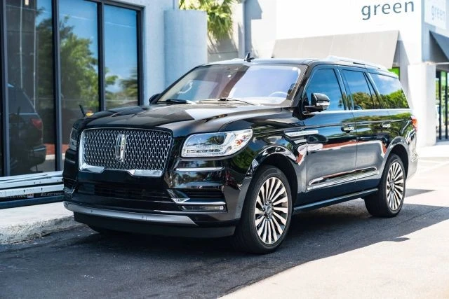 2018 Lincoln Navigator 4th Gen - Image 2 of 21