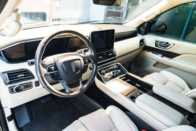 2018 Lincoln Navigator 4th Gen - Image 19 of 21