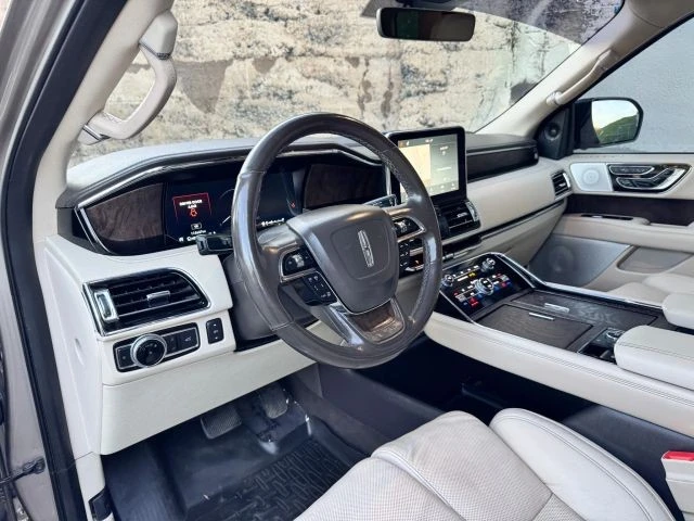 2018 Lincoln Navigator 4th Gen - Image 13 of 21