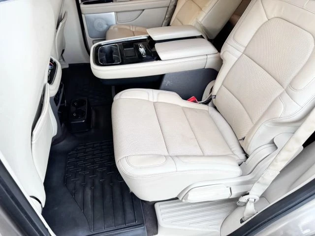 2018 Lincoln Navigator 4th Gen - Image 20 of 21