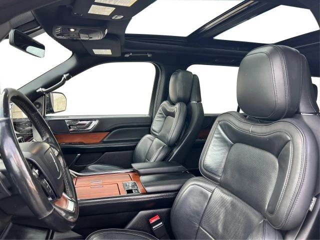 2018 Lincoln Navigator 4th Gen - Image 9 of 21