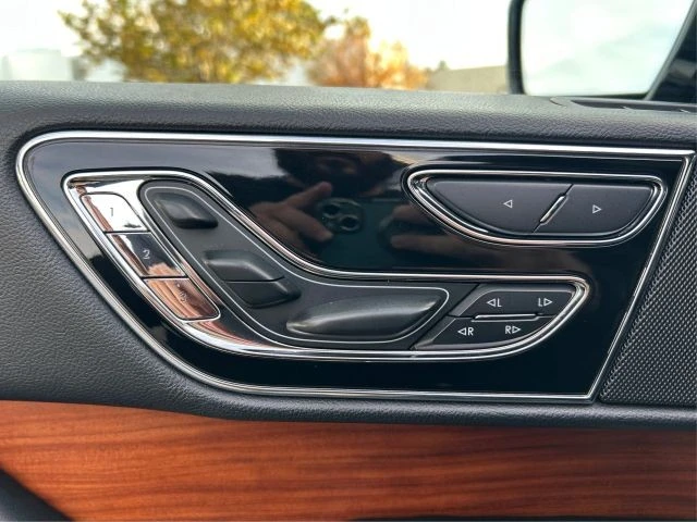 2018 Lincoln Navigator 4th Gen - Image 19 of 21