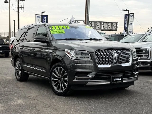 2018 Lincoln Navigator 4th Gen - Image 2 of 12